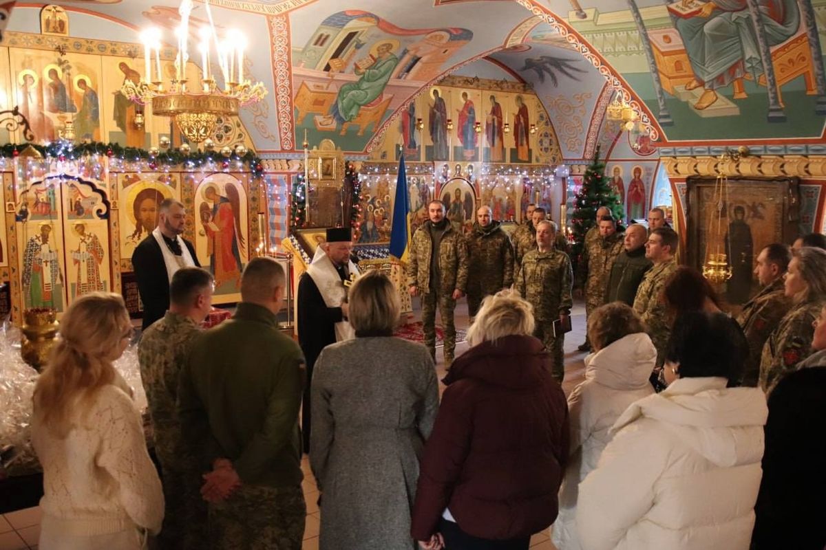 Владика Степан Сус відвідав військових медиків і захисників у госпіталі ЗСУ на Святвечір
