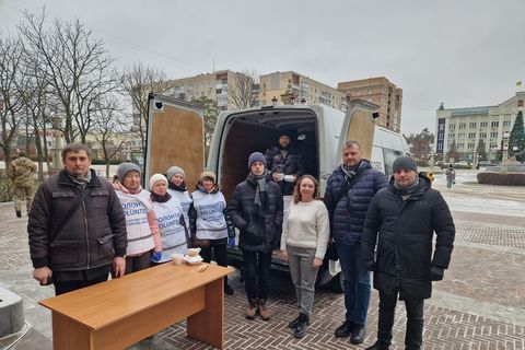 В Ірпені вже вдруге роздали гарячі обіди для потребуючих