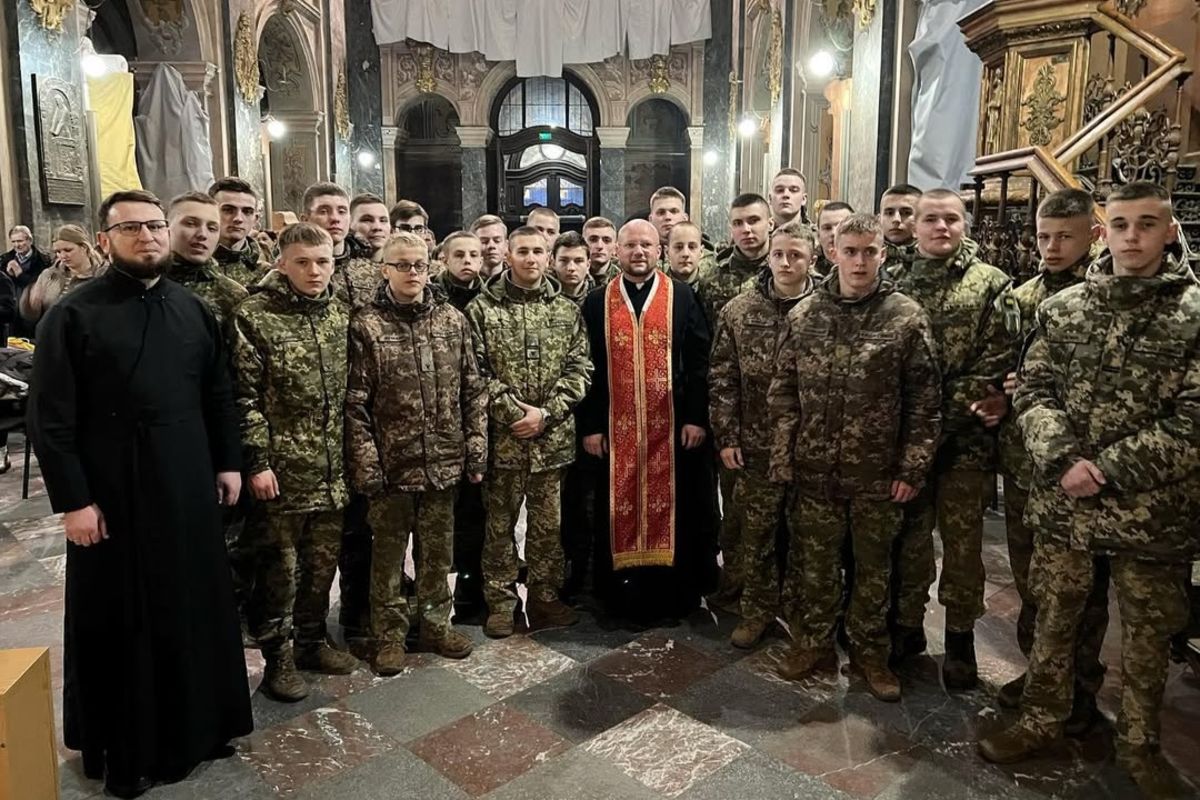 “To be near is a great responsibility,” Bishop Stepan Sus on military chaplaincy