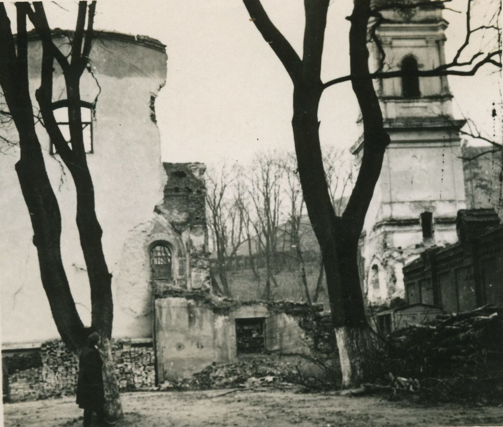 Руїни Церкви на території Львівської богословської академії (нині вулиця Коперника)