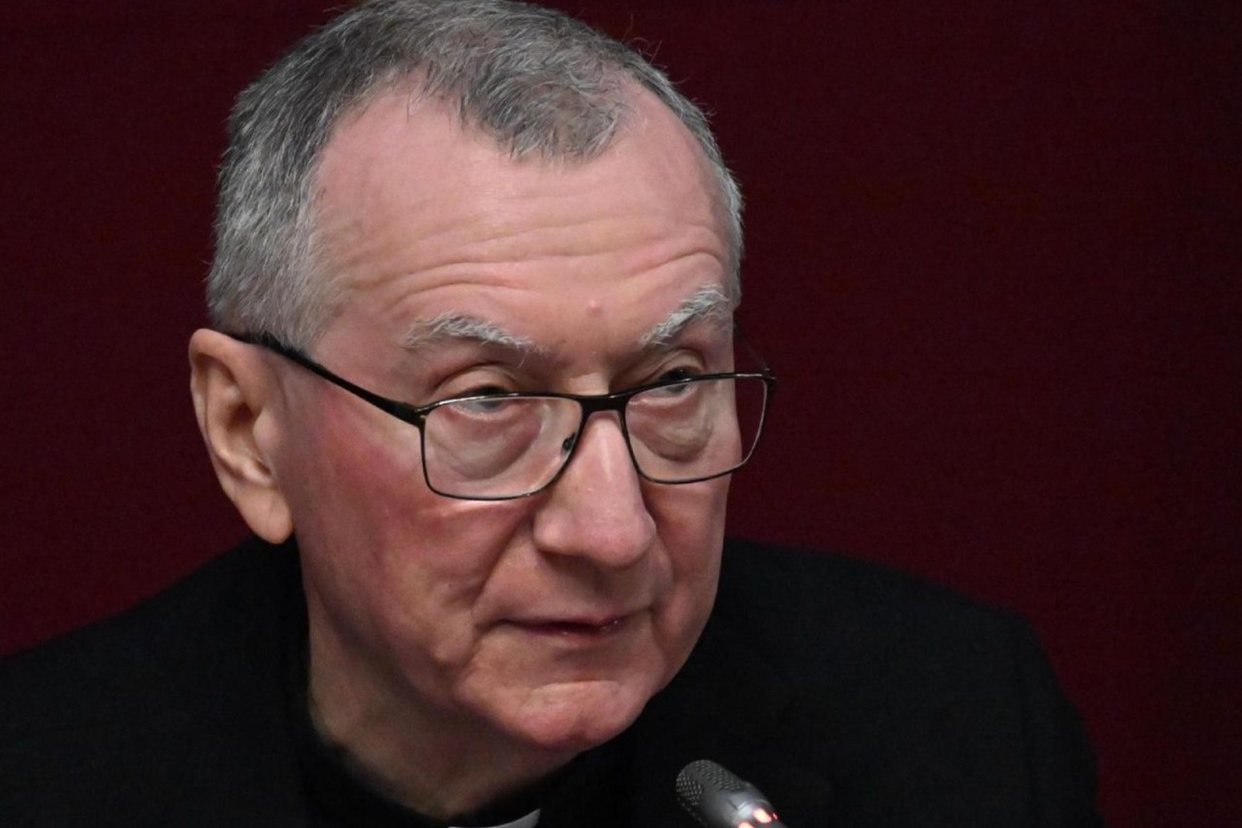 Cardinal Parolin: Protect the dignity of children in the age of AI