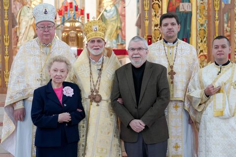 Metropolitan’s Lifetime Service Award Presented in Philadelphia: Helen Chaykowsky and Andrew Fylypovych Recognized for Decades of Service
