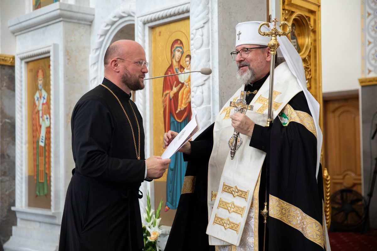 «Ви допомагали творити нове обличчя душпастирства у військовому середовищі», — Глава УГКЦ привітав владику Степана Суса із 20-річчям священства