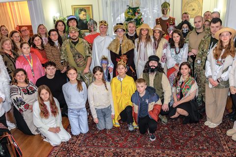 Українська молодь у США колядою підтримала захисників України