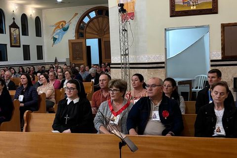 Новий молитовник та ікони для родин: у Куритибській митрополії УГКЦ відбувся з’їзд Апостольства молитви