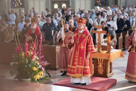 Кардинал Микола Бичок у Філадельфії: «Хрест Господній перемагає, Божа любов перемагає» 