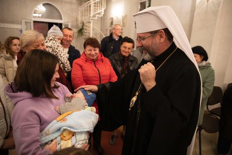 «Мама — це джерело надії»: Блаженніший Святослав привітав українських матерів