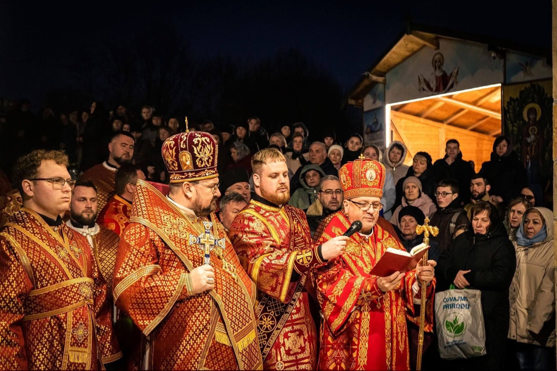 У Товмачику відбулися проща та молитовні чування за участю військових, волонтерів і родин загиблих захисників