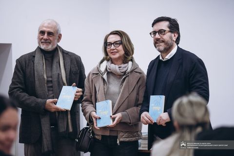 У Римі презентували книгу журналіста та віцепрезидента UNICEF Italia Андреа Якоміні про війну в Україні