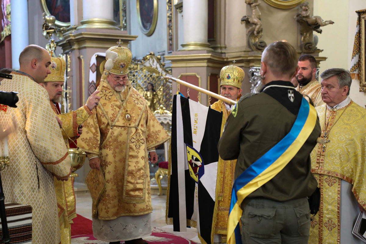 У Львові освятили прапор пластового куреня «Орден Хрестоносців» імені митрополита Андрея Шептицького