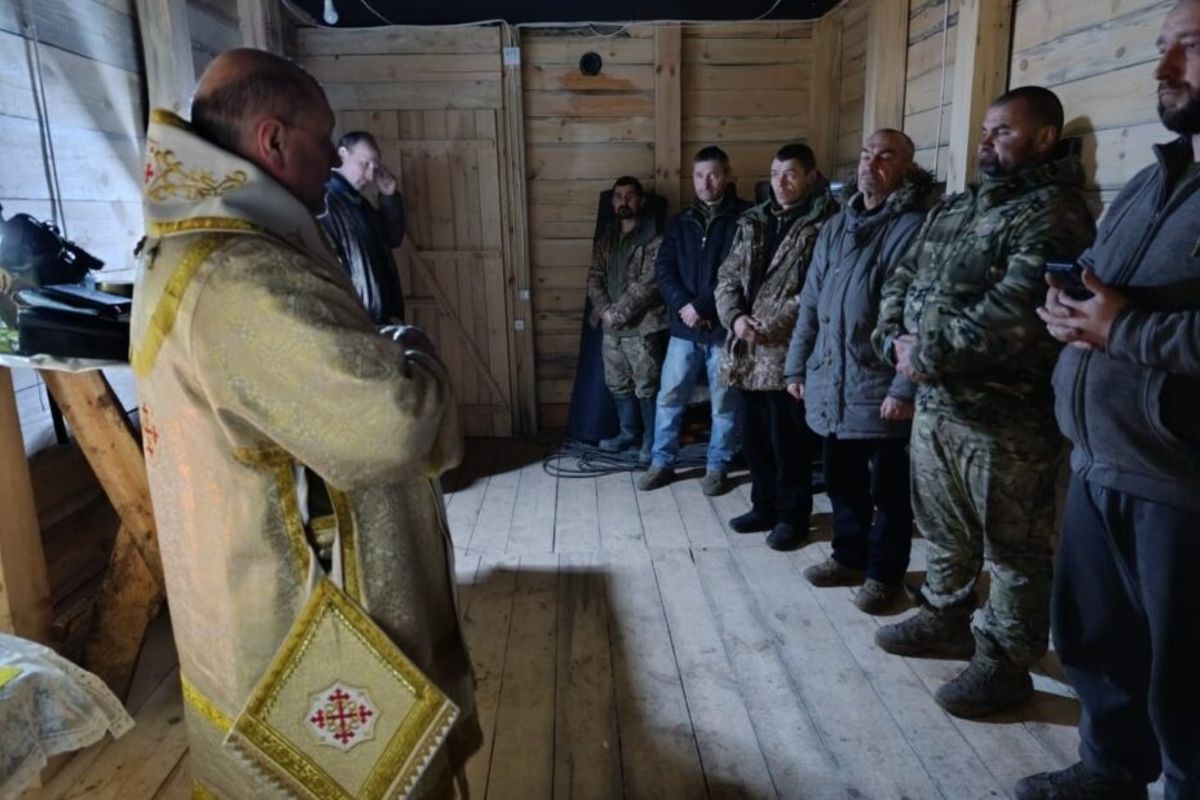 Bishop Bohdan Manyshyn Celebrates Christmas with Soldiers in Eastern Ukraine