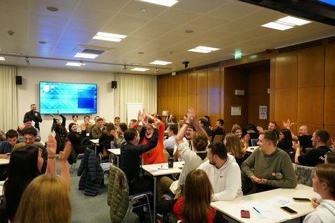 У Люксембурзі інтелектуальна гра «Толку з глузду» об’єднала молодь Паризької єпархії УГКЦ