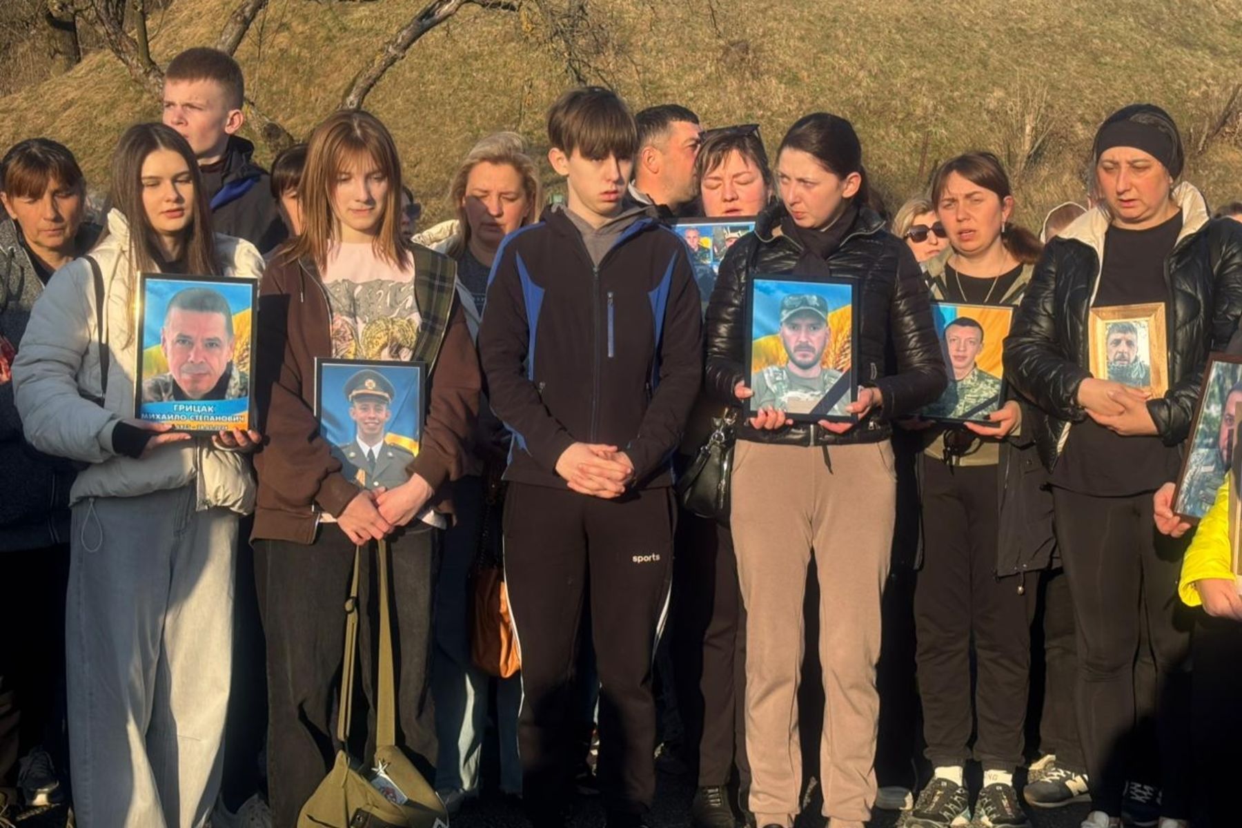 На Старосамбірщині відбулася Хресна дорога за участю родин полеглих захисників України