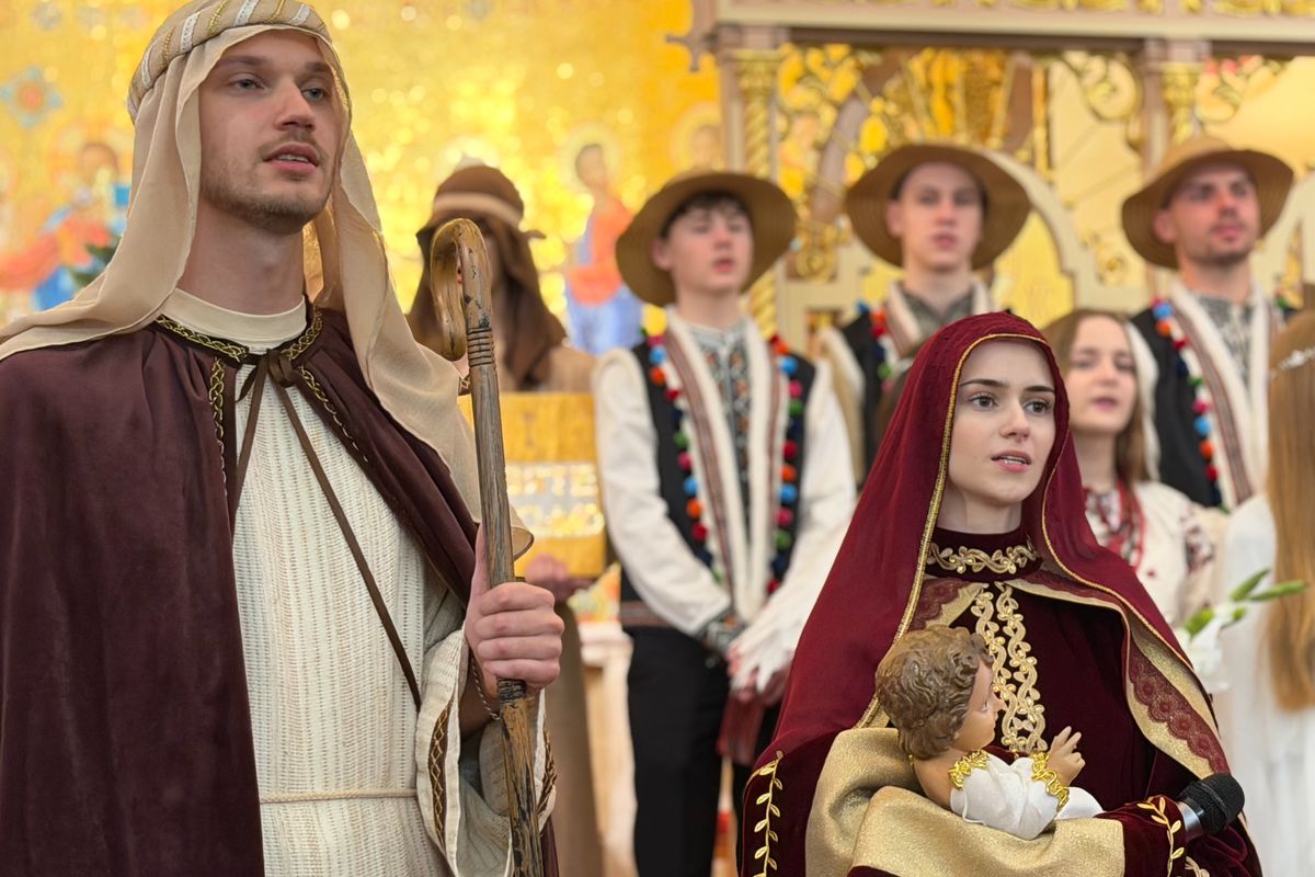 Молодь УГКЦ у Перт-Амбої (США) зібрала 14 тисяч доларів на допомогу захисникам України завдяки вертепу