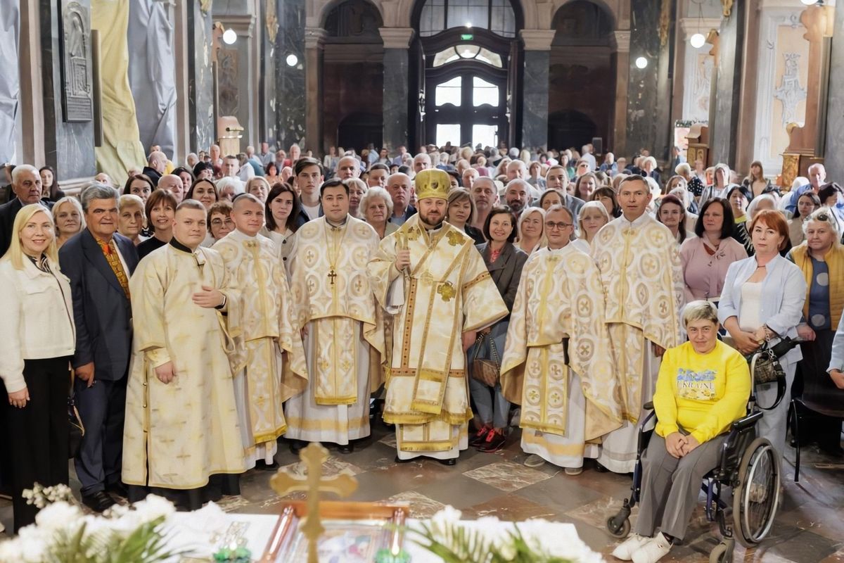 Bishop Mykola led the Liturgy in the Garrison Church in Lviv