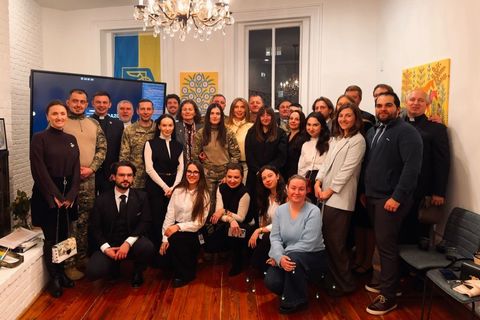 Учасники Школи церковної дипломатії та комунікації долучилися до вшанування українських ветеранів у Вашингтоні