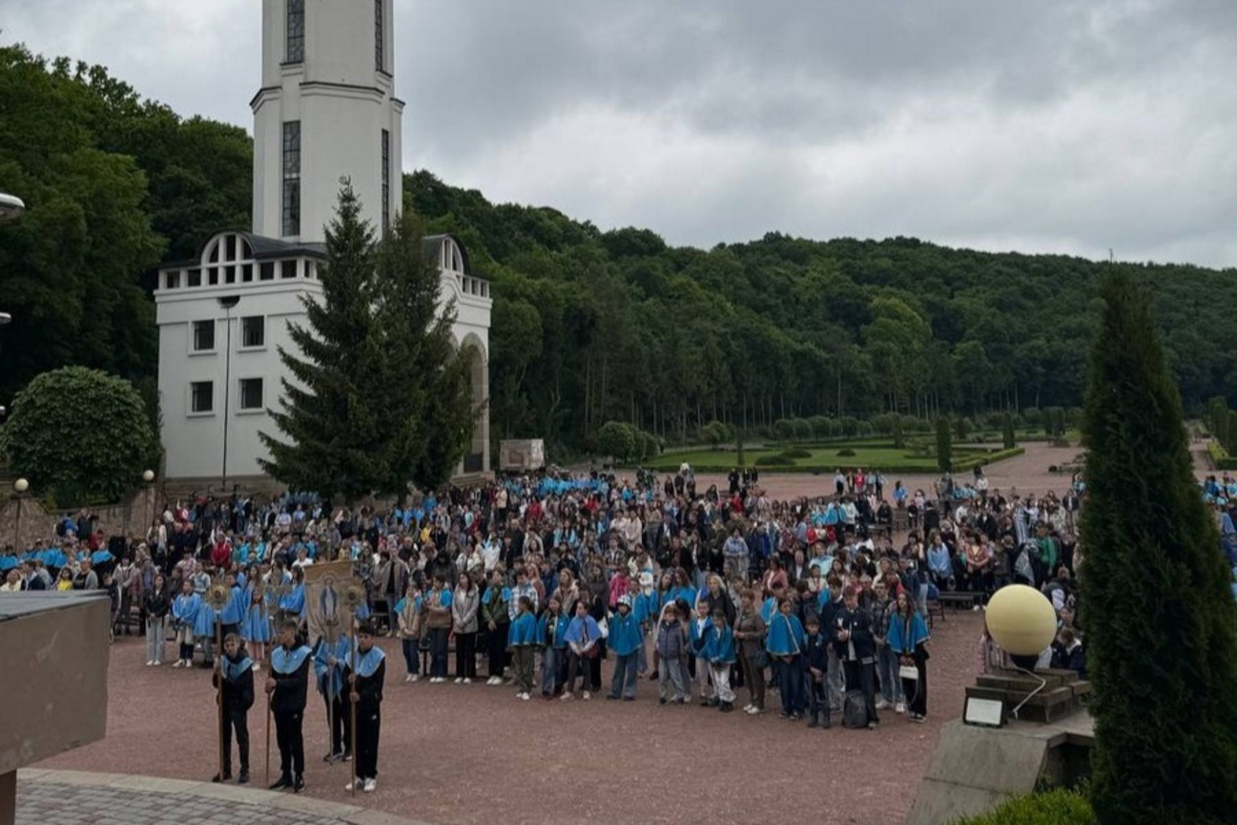 Відбулася VIII Всеукраїнська проща марійських і вівтарних дружин до Зарваниці