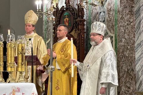 «Нехай Христос Воскреслий переможе смерть цієї війни і дарує перемогу Україні», — Блаженніший Святослав на Пасхальній Вігілії в Києві