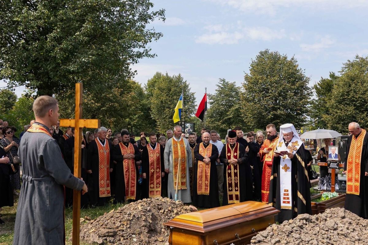 В Івано-Франківській архиєпархії попрощалися з отцем Володимиром Війтишиним