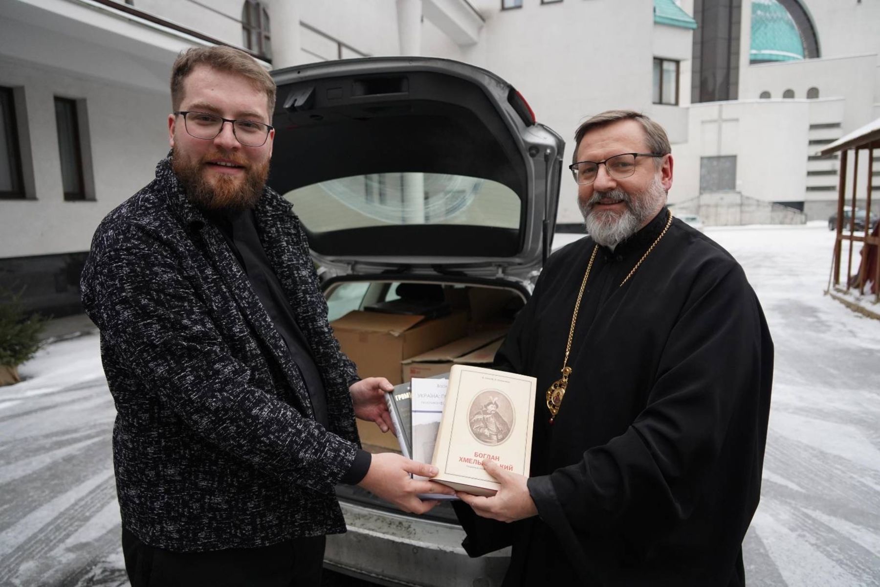 Блаженніший Святослав передав до Черкас книги з особистої бібліотеки