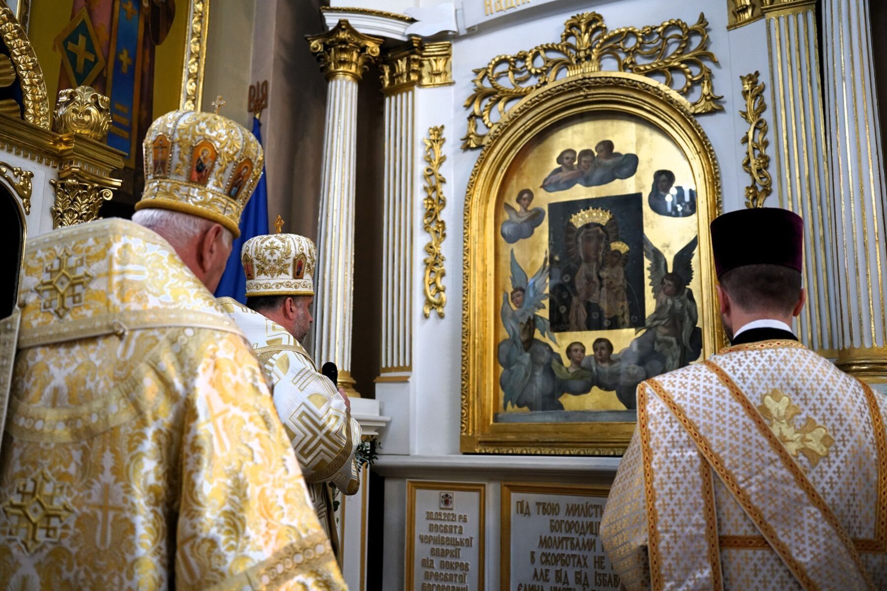 У Чернівцях відбулася перша Митрополича проща до чудотворної ікони «Надія безнадійних»