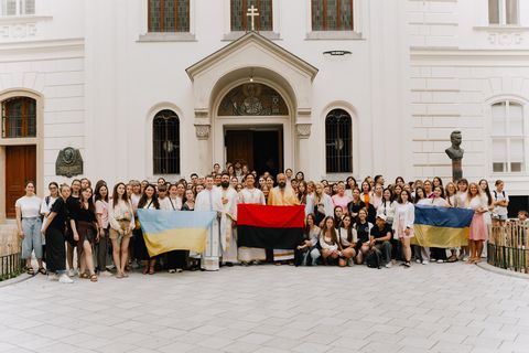 «Ми хочемо бути голосом надії»: 2000 українців прямують на Ювілей молоді у Ватикані
