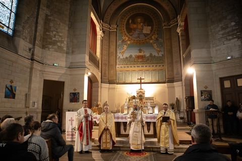 Перше богослужіння УГКЦ у новому храмі в Сен-Жермен-ан-Ле очолив владика Ігор Ранця