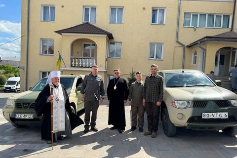 Дві групи тернопільських капеланів здійснили духовну місію в зону бойових дій