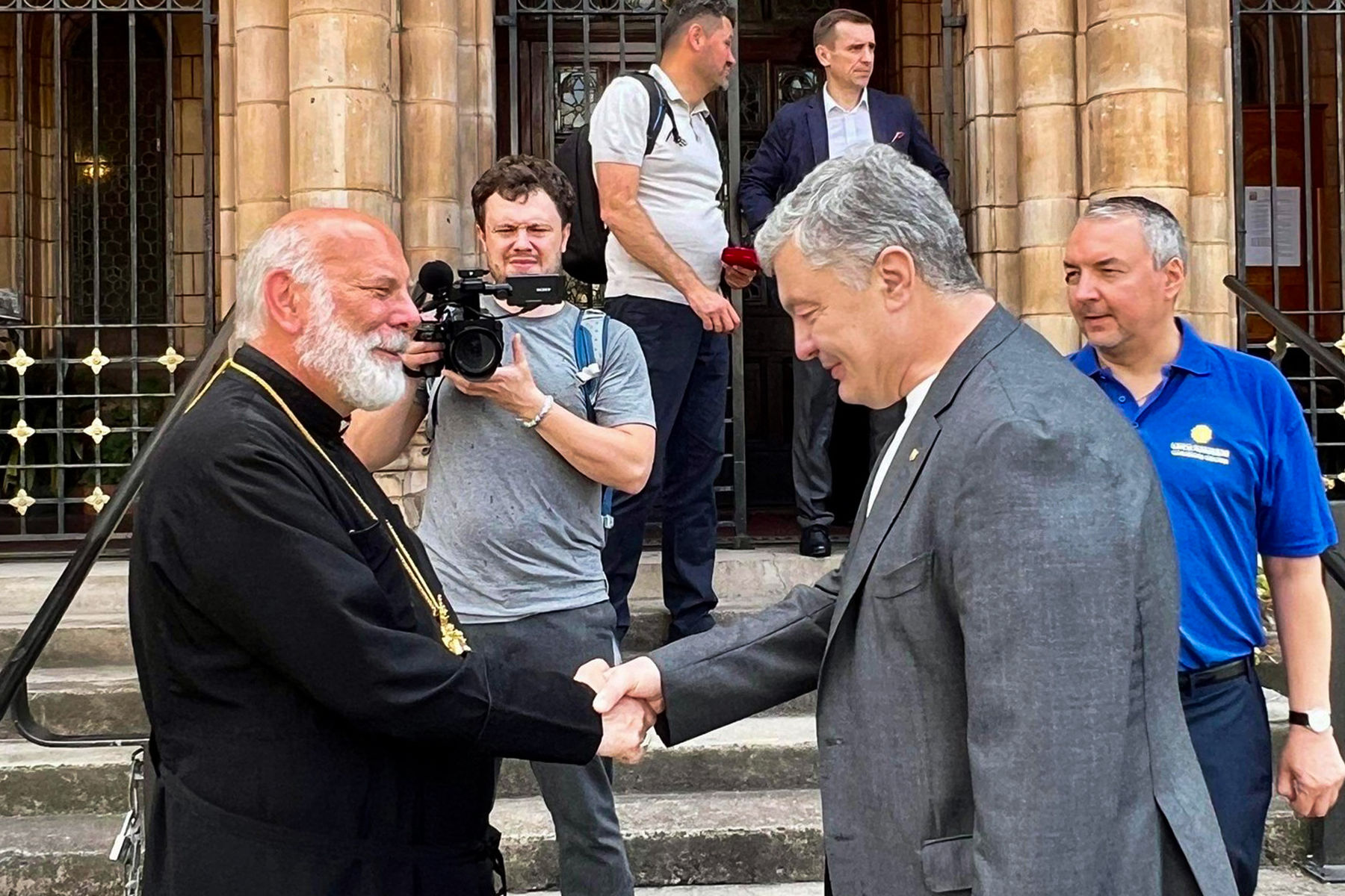 Fifth President of Ukraine visits the Ukrainian Catholic Church and Welcome Centre in London