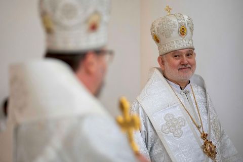 «Ваше багатогранне служіння стало вагомим внеском у розбудову нашої Церкви», — Глава УГКЦ привітав владику Йосифа Міляна з 70-річчям