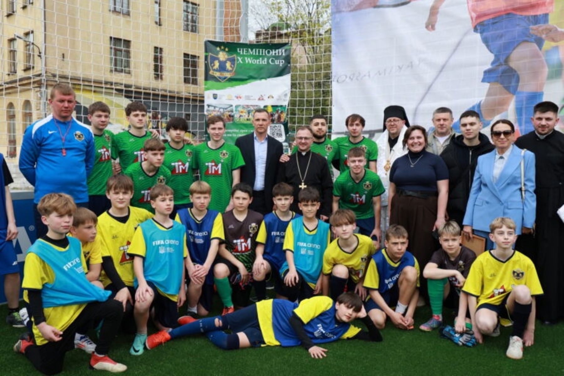 У Львові відкрили перший в Україні майданчик «FIFA Arena» для дітей Центру опіки сиріт