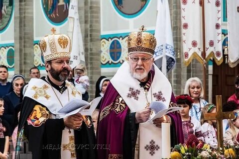 Блаженніший Святослав привітав владику Петра Стасюка з 55-річчям священничих свячень