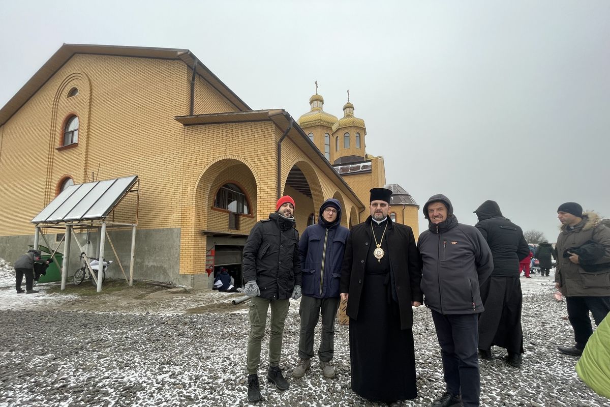 Владика Михайло Бубній відвідав деокуповані парафії УГКЦ на Херсонщині