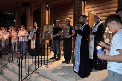 A Night of Prayer and Pilgrimage: Faithful Gather in Jenkintown to Pray for Peace in Ukraine
