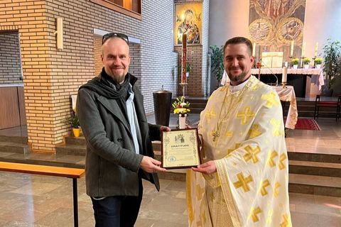 “Ukrainians Are Defending Our Borders Too”: Finnish Volunteers and UGCC Parish in Tallinn Donate Over 150 Vehicles to Ukraine