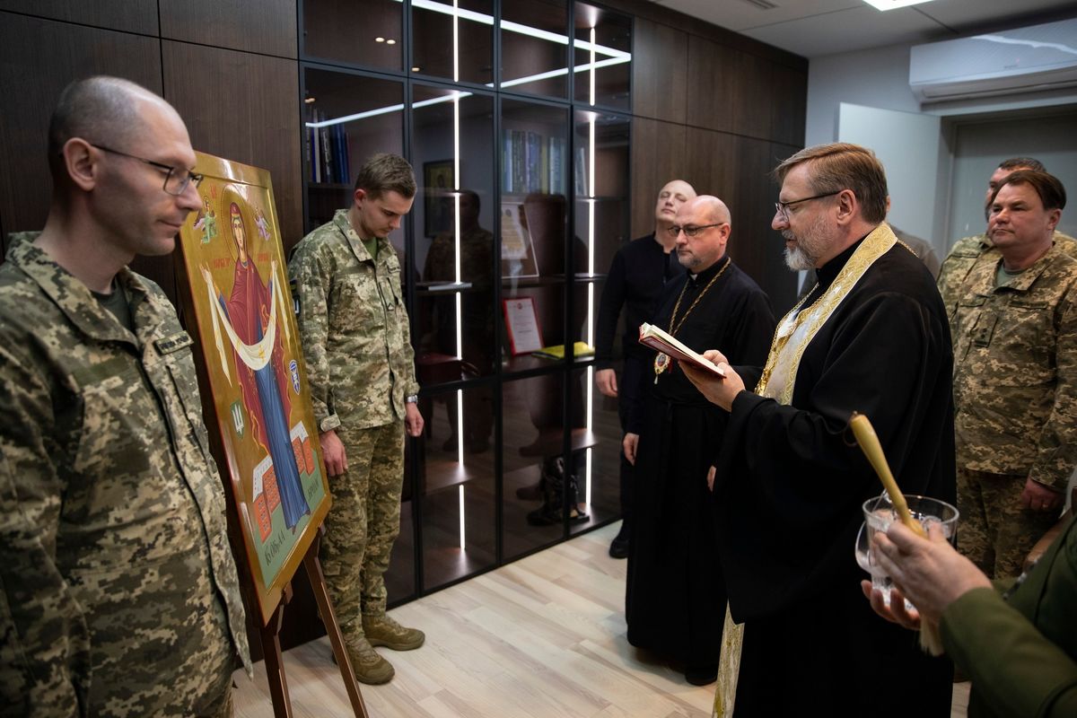 Глава УГКЦ освятив ікону Покрову Богородиці для українських захисників неба