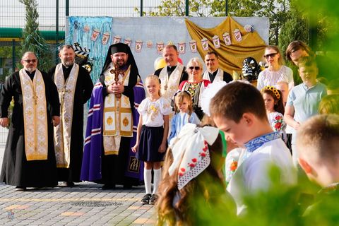 «Школа під щоденними обстрілами — це не про страх, а про надію», — владика Максим