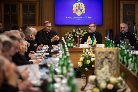 «Дотик до ран війни стає для вас і Церкви благословенням», — Апостольський нунцій до Синоду