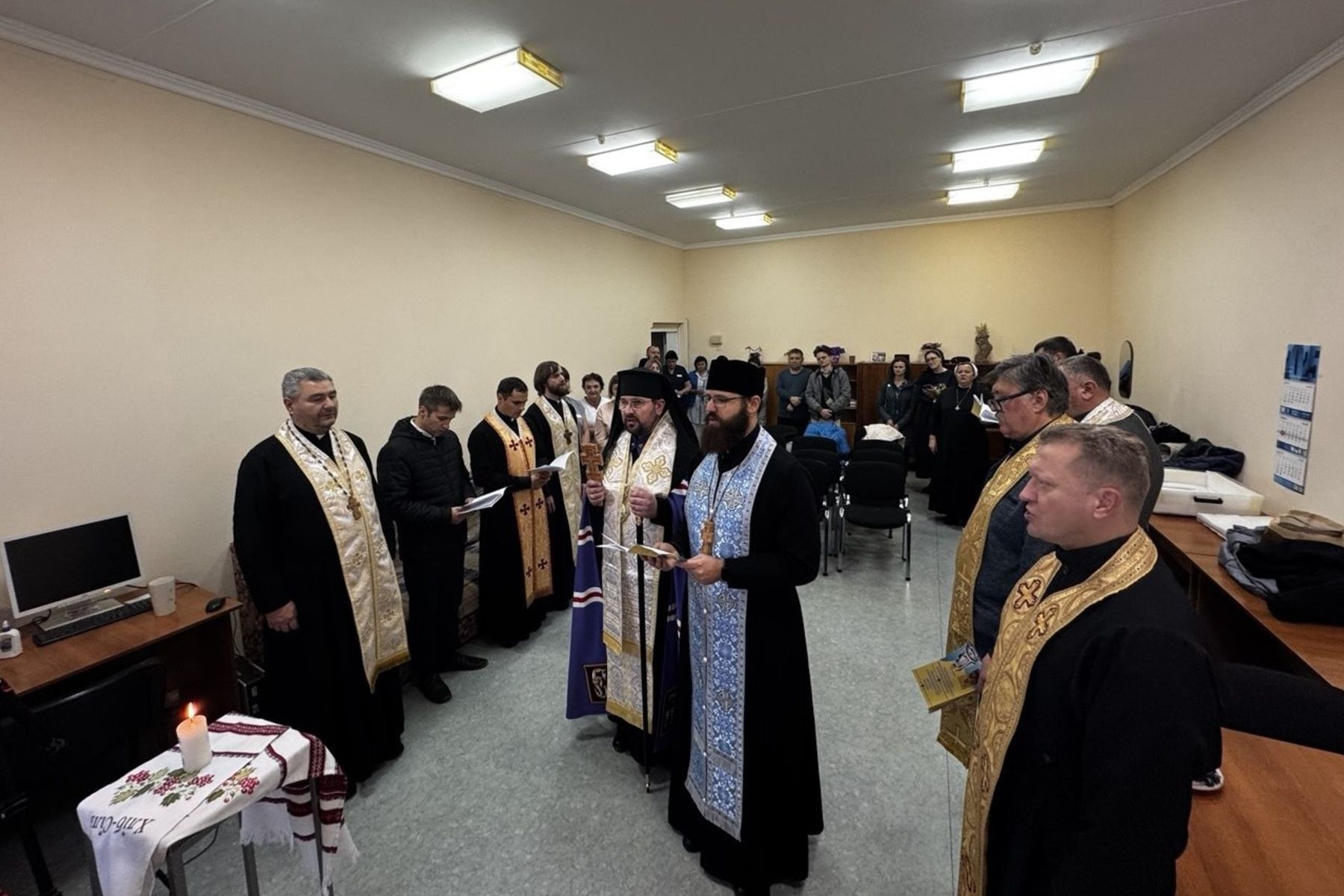 У лікарні Мечникова в Дніпрі помолилися перед іконою з мощами святого Володимира