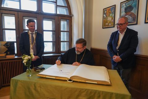 His Beatitude Sviatoslav Is Inscribed in the Golden Book of Munich