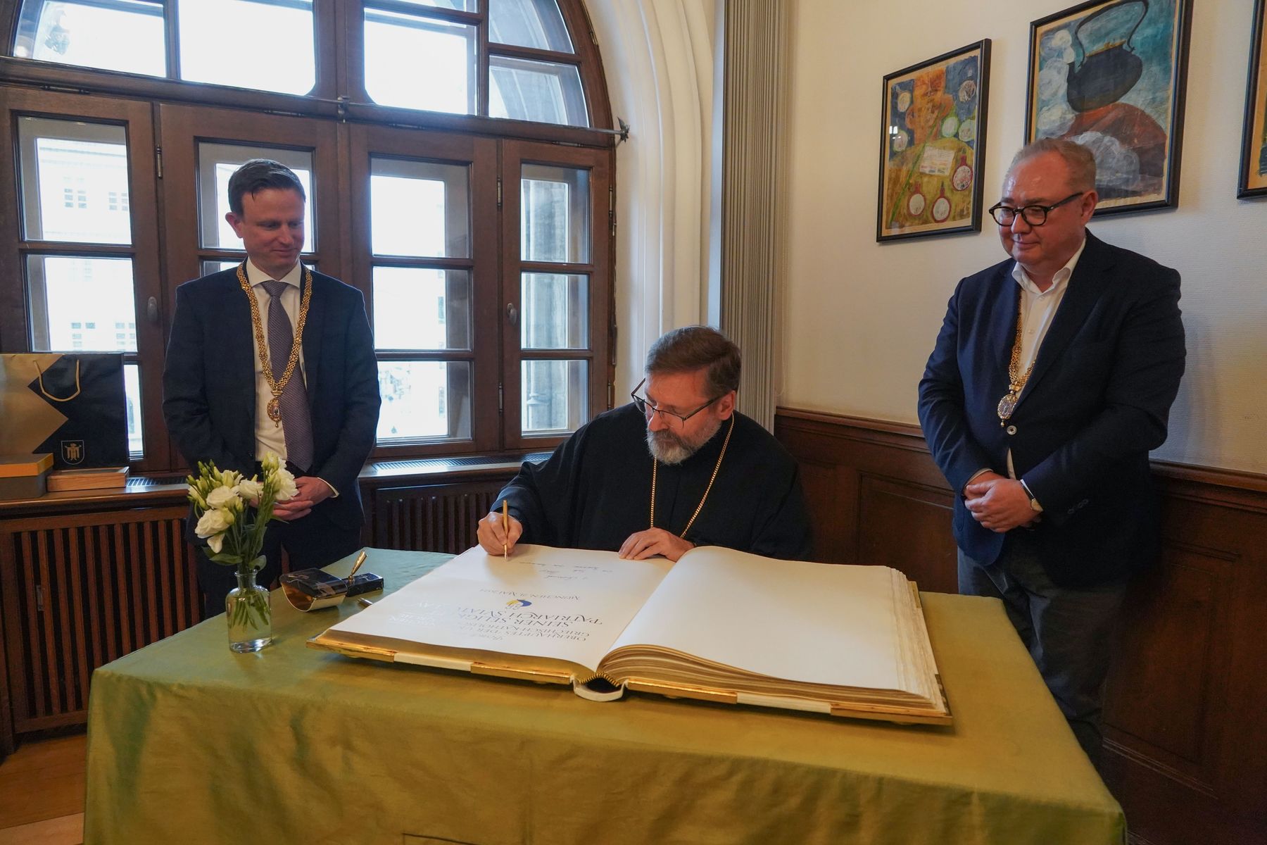 His Beatitude Sviatoslav Is Inscribed in the Golden Book of Munich