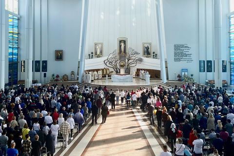  During the pilgrimage organized by the Archeparchy of Przemyśl-Warsaw to Łagiewniki, special prayers were offered for Ukraine and its defenders