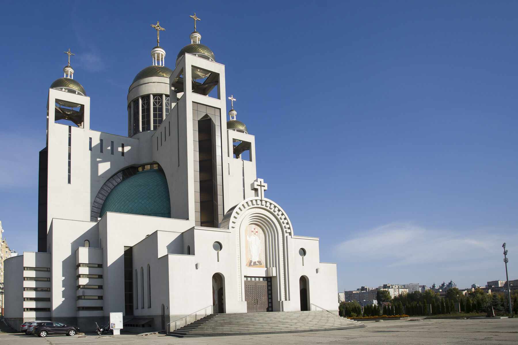 При Патріаршому соборі відкривається центр видачі кисневих концентраторів