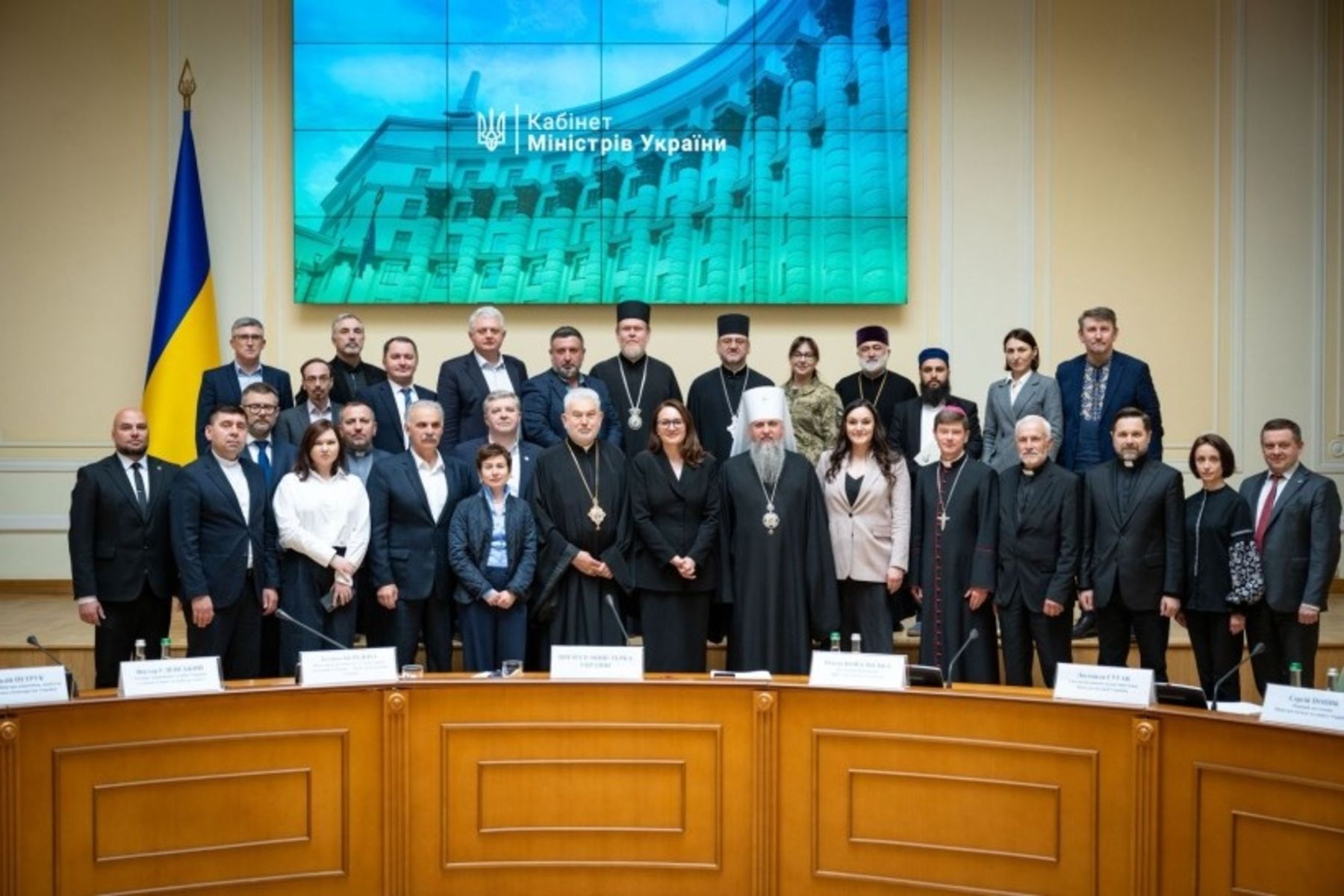 Владика Йосиф Мілян на зустрічі з Прем’єр-міністром: УГКЦ є однією з живих опор українського суспільства та важливим голосом України у світі