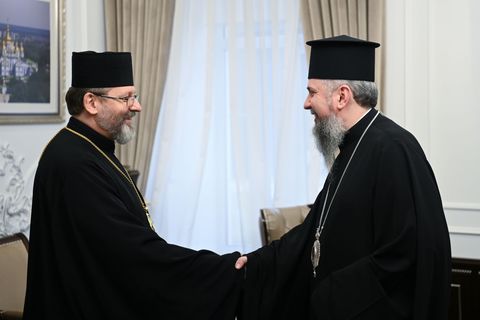 «Нехай Господь дарує мир, витривалість і радість у служінні» — Предстоятель ПЦУ привітав Главу УГКЦ із днем народження