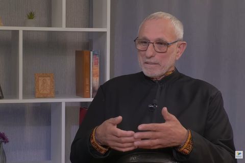 «Не викидайте, принесіть до музею», — отець Севастіан Дмитрух про старі речі, які можуть мати історичну цінність