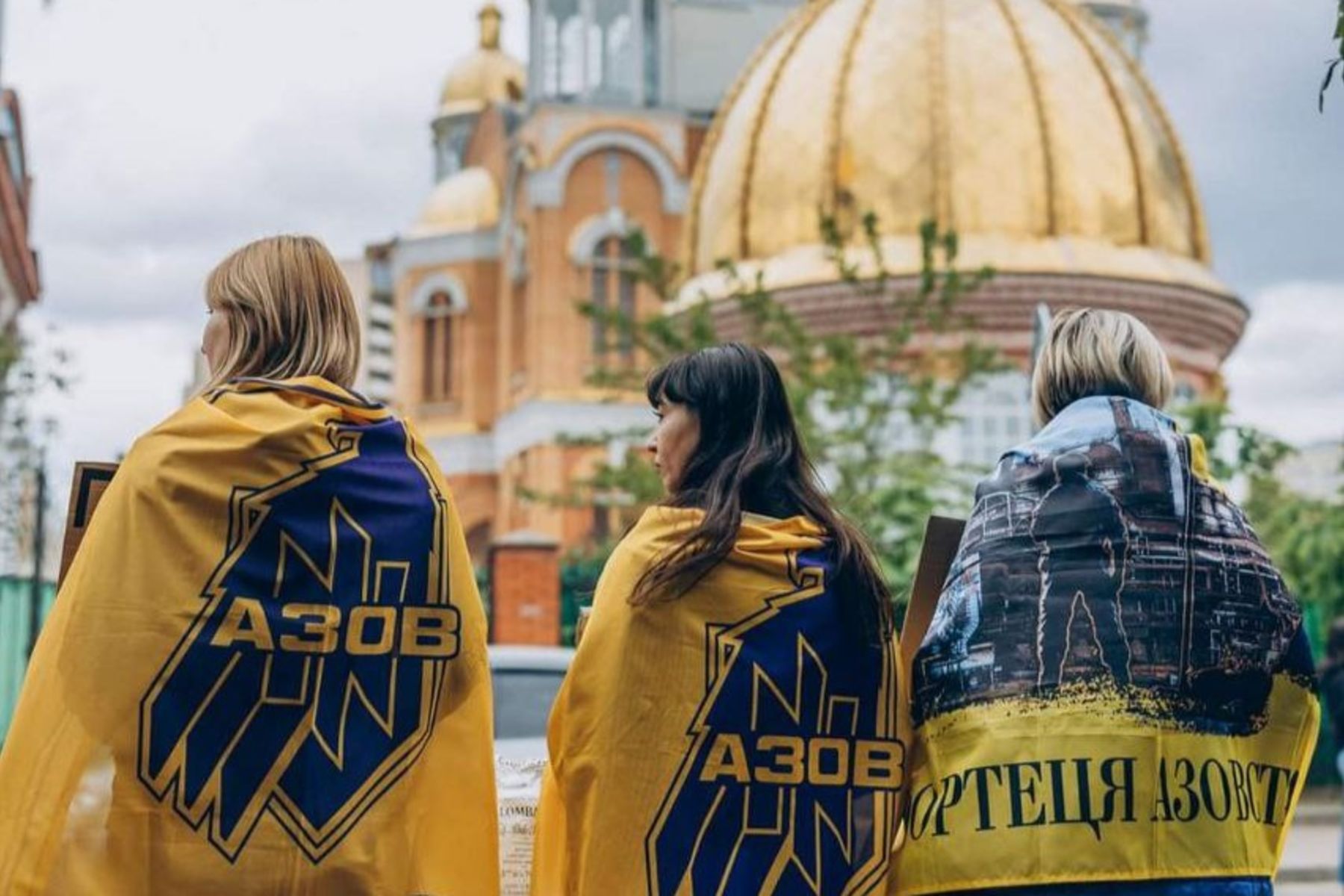 Полон, який убиває: розмова з матерями і дружинами військовополонених захисників Маріуполя