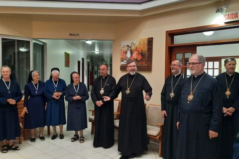 Глава УГКЦ і владики Постійного Синоду відвідали будинок опіки сестер служебниць у Прудентополісі