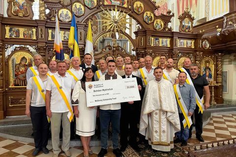 Лицарі Колумба підтримали стипендіями 15 студентів, які втратили одного з батьків на війні