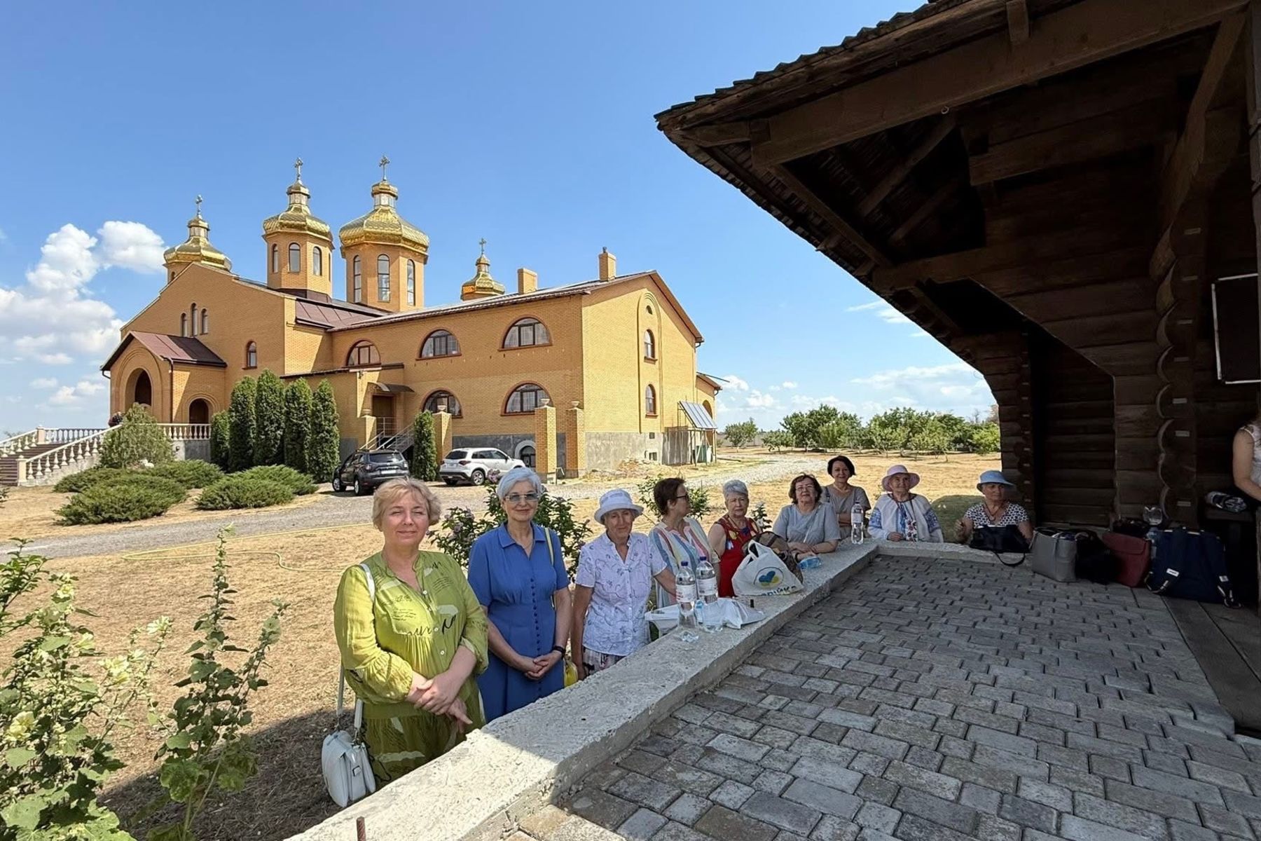 «Коли бачимо, що монастир стоїть — маємо надію, що виживемо»: як живе Церква у прифронтовому Херсоні